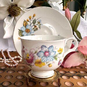 Sadler Wellington Fine Bone China Floral Teacup & Saucer Set Made In England